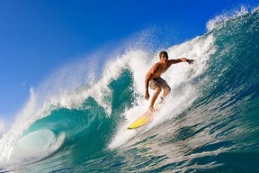 中国足球国家队阵容深度得到有效加强，中国足球国家队队